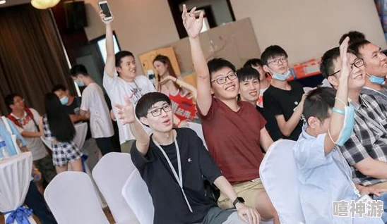 罗布乐思游戏创作指南及角色更换方法，新增素材库助力个性化打造