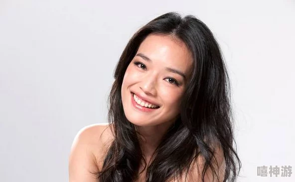 -裸-体-白嫩凸凹BBBw撒，展现身体的自然美与独特魅力，感受真实与自信的结合