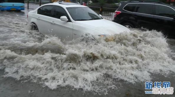 啊啊啊啊啊啊啊啊好多水！近日全国多地遭遇强降雨，气象部门发布暴雨红色预警，城市内涝严重影响交通出行